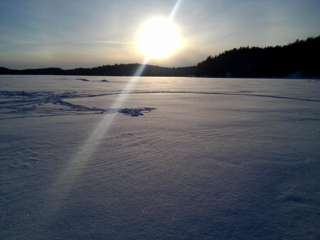 Little Hawk Resort & Marina Algonquin Highlands Экстерьер фото