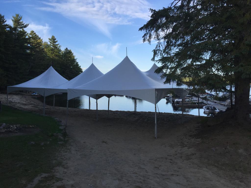 Little Hawk Resort & Marina Algonquin Highlands Экстерьер фото